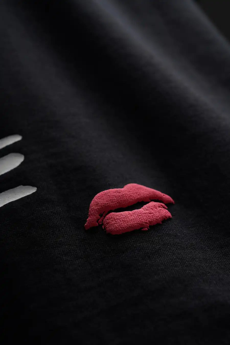 Kisses & Cuddles Tee