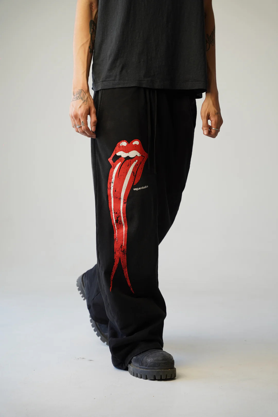 Venom Lips Pants