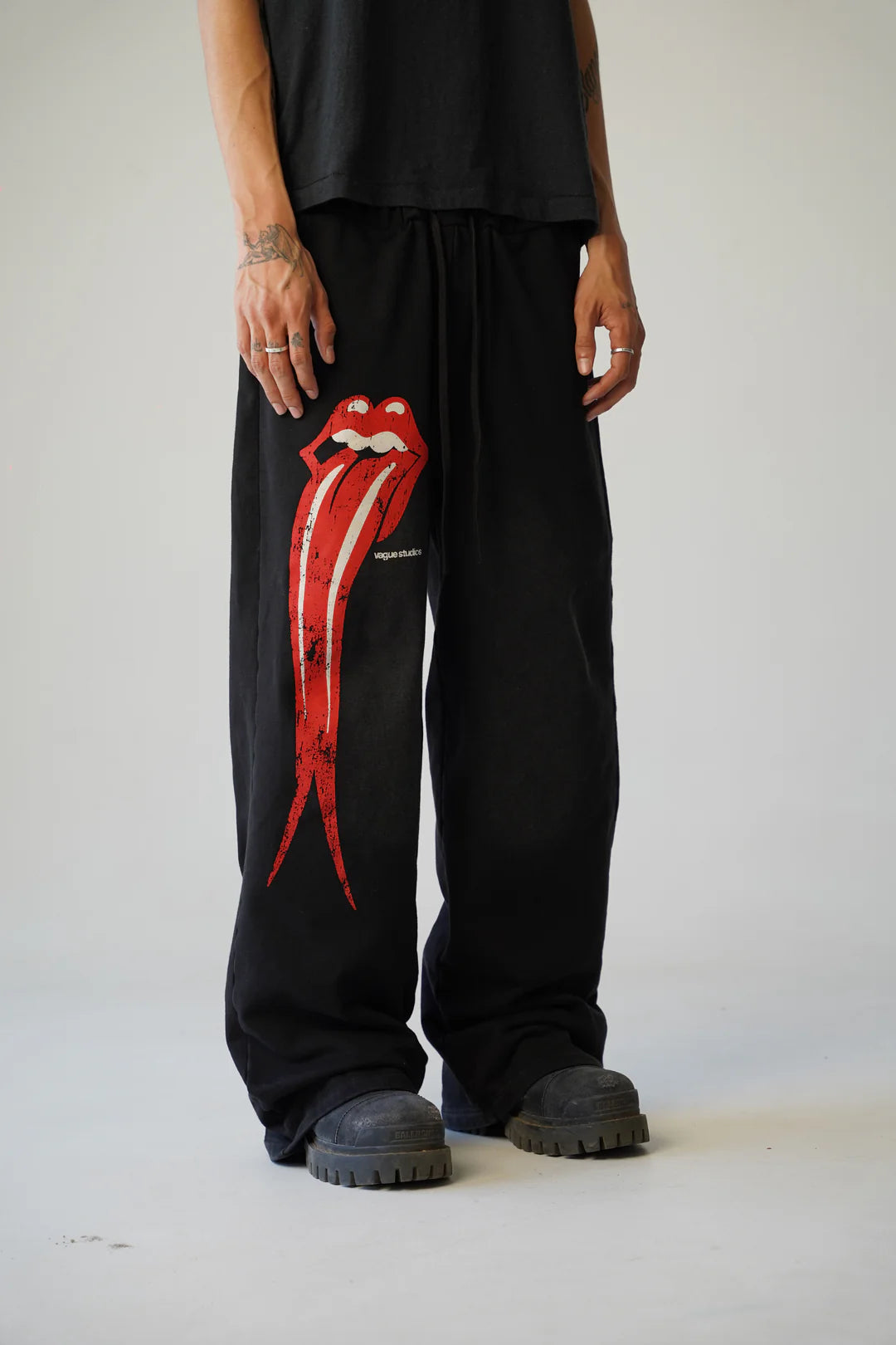 Venom Lips Pants