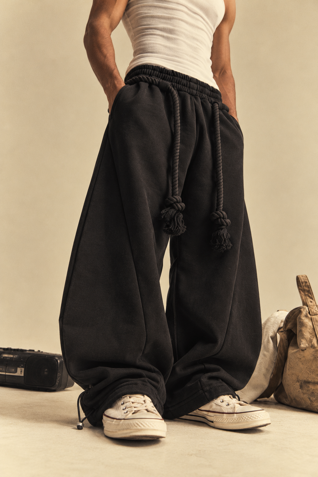 VOID BALLOON SWEATPANTS